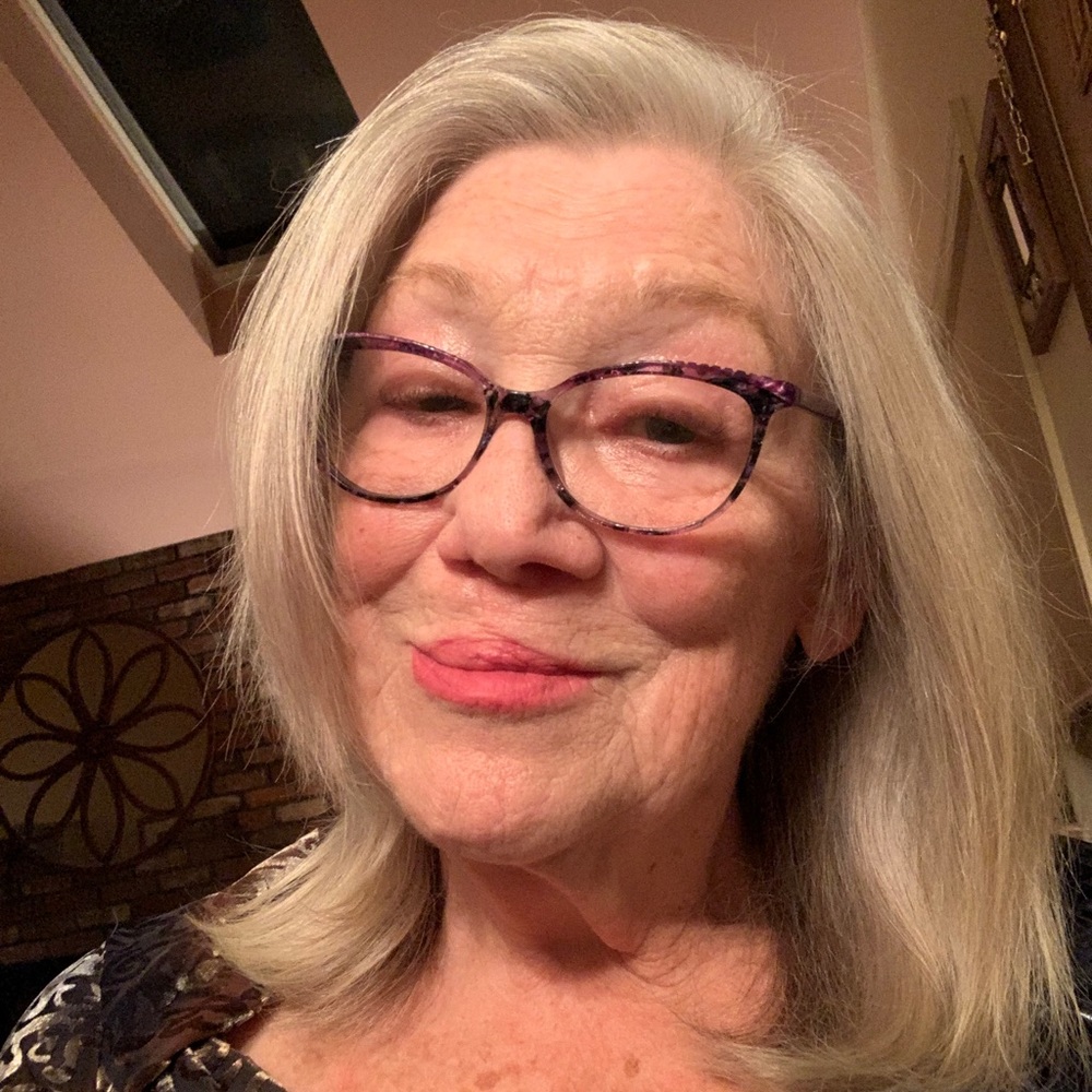 Meet your Posher, Eileen